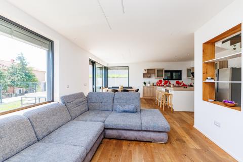 OPATIJA, BREGI - obiteljska kuća s bazenom