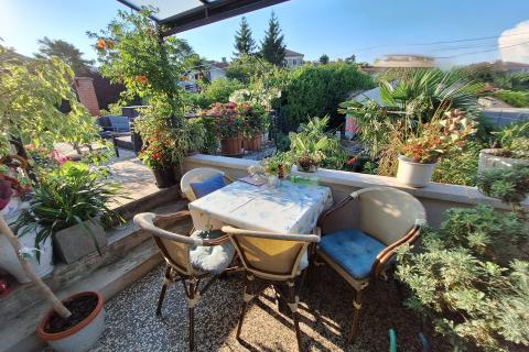 Matulji, Mihotići - etaža kuće s vrtom i garažom