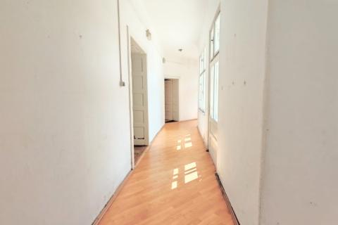 Karlovac; Zvijezda - stan 258 m2 pogodan za poslovne djelatnosti