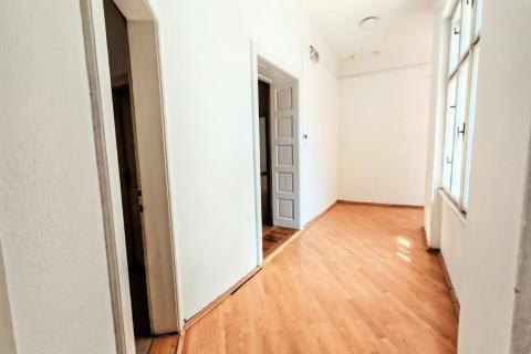 Karlovac; Zvijezda - stan 258 m2 pogodan za poslovne djelatnosti