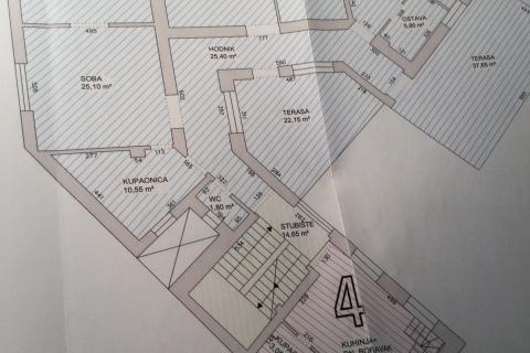 Karlovac; Zvijezda - stan 258 m2 pogodan za poslovne djelatnosti