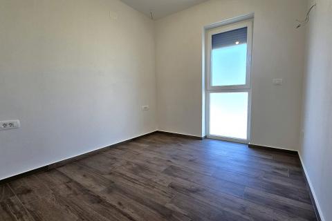 Istra, Umag okolica, stan u novogradnji u blizini plaže