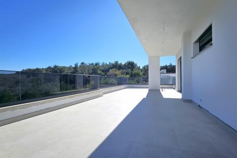 Istra, Umag okolica, stan u novogradnji u blizini plaže