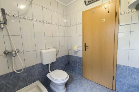 Istra, Štinjan – stanovanje s teraso, 1 km od plaže