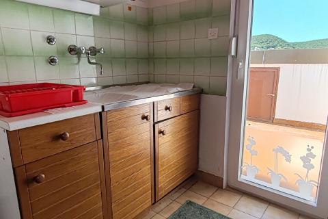 Rab, Supetarska Draga - kuća s restoranom, prvi red do mora