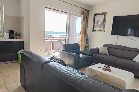 Rab, Barbat - prostrani stan, blizina plaže