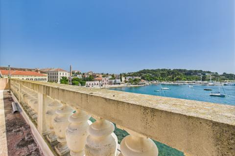 Istra, Rovinj -jedinstvena prilika - stan u povijesnoj vili s pogledom na more