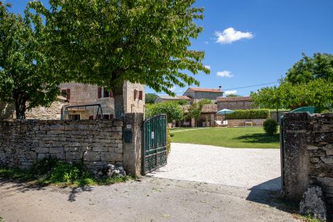 ISTRA, KANFANAR - Bellissima Casa in Pietra Istriana Autentica