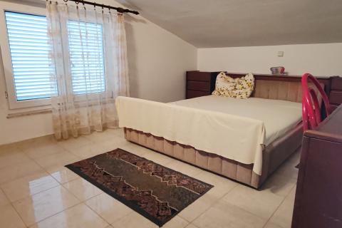 Rab, Barbat - kuća, blizina plaže