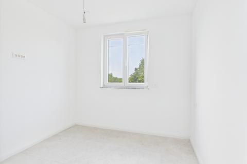 Istra, Valbandon - dvosoban stan sa vrtom, novogradnja