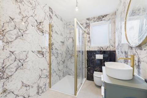 Istra, Valbandon - dvosoban stan sa vrtom, novogradnja