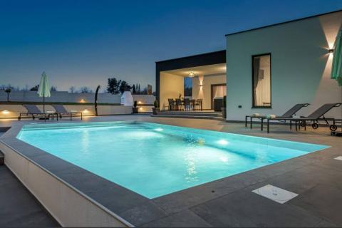 Istria, Žminj - Moderna casa a un piano con piscina, palestra e sauna