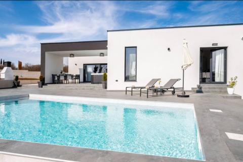 Istria, Žminj - Moderna casa a un piano con piscina, palestra e sauna