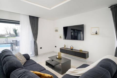 Istria, Žminj - Moderna casa a un piano con piscina, palestra e sauna