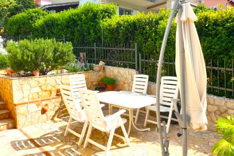 Istra,Rovinj,kuća u šumici do mora,parking,6 apartmana