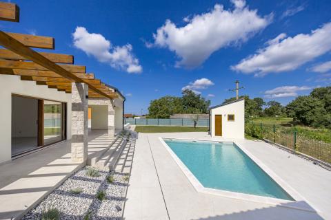 ISTRA, TINJAN Kvalitetna kuća za odmor 160 m2 s bazenom 