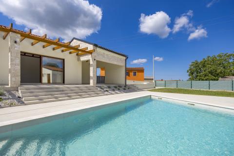 ISTRA, TINJAN Kvalitetna kuća za odmor 160 m2 s bazenom 