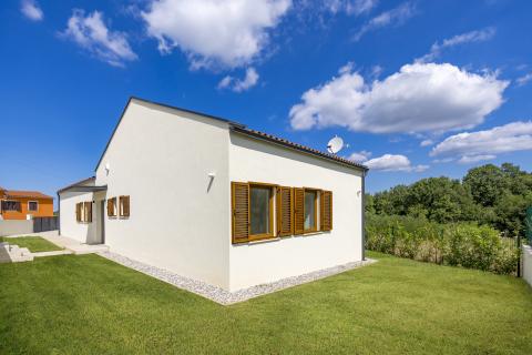 ISTRA, TINJAN Kvalitetna kuća za odmor 160 m2 s bazenom 