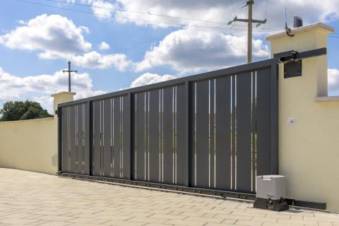 ISTRA, TINJAN Kvalitetna kuća za odmor 160 m2 s bazenom 