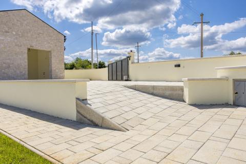 ISTRA, TINJAN Kvalitetna kuća za odmor 160 m2 s bazenom 