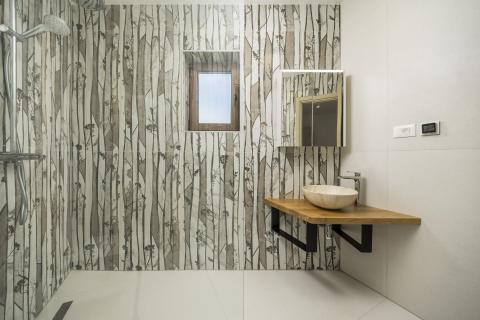 ISTRA, TINJAN Kvalitetna kuća za odmor 160 m2 s bazenom 