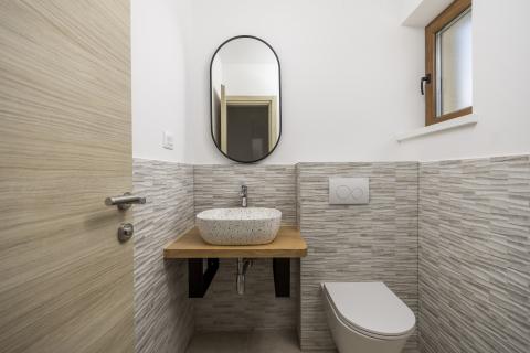 ISTRA, TINJAN Kvalitetna kuća za odmor 160 m2 s bazenom 