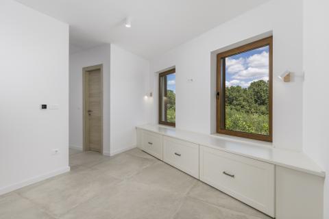 ISTRA, TINJAN Kvalitetna kuća za odmor 160 m2 s bazenom 