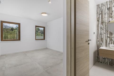 ISTRA, TINJAN Kvalitetna kuća za odmor 160 m2 s bazenom 