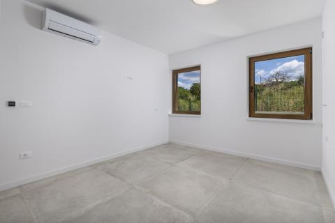 ISTRA, TINJAN Kvalitetna kuća za odmor 160 m2 s bazenom 