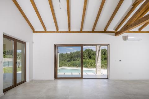 ISTRA, TINJAN Kvalitetna kuća za odmor 160 m2 s bazenom 