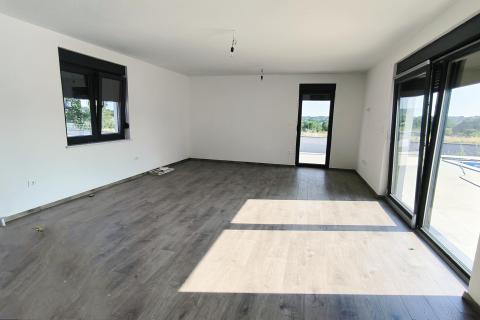 Istra – Marčana, Nova Hiša z Bazenom