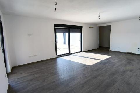 Istra – Marčana, Nova Hiša z Bazenom