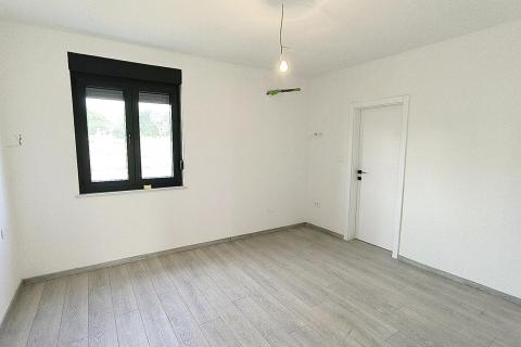 Istra – Marčana, Nova Hiša z Bazenom