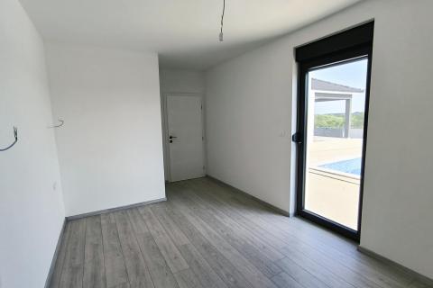 Istra – Marčana, Nova Hiša z Bazenom