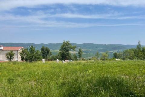 Istra, Vižinada - građevinsko zemljište veličine 2610 m2 sa pogledom