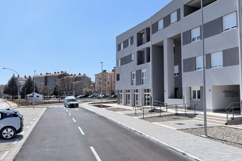 ISTRIA, LABIN – Commercial Space 26.5 m² for Rent + Terrace 16 m²