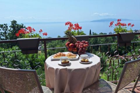 Stan za najam na Pobrima – panoramski pogled na Kvarner