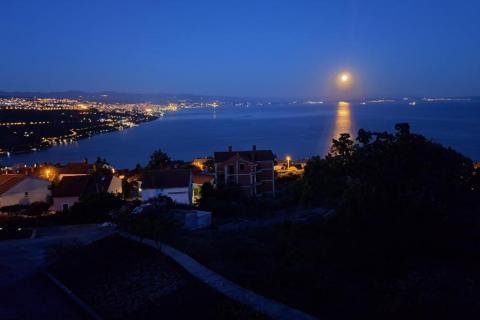 Stan za najam na Pobrima – panoramski pogled na Kvarner