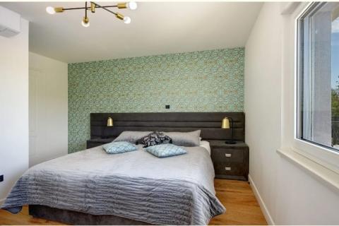 Istra - moderna vila s bazenom, 20 minuta od Pule