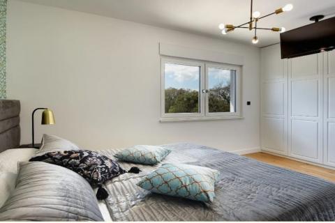 Istra - moderna vila s bazenom, 20 minuta od Pule