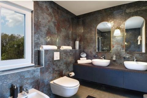 Istra - moderna vila s bazenom, 20 minuta od Pule