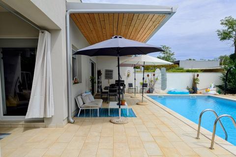 Istra, Rovinj - Moderna prizemna kuća s bazenom