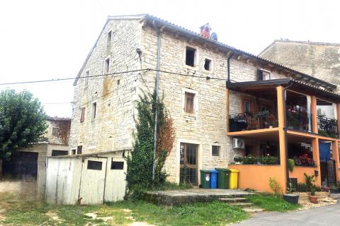 Istra,Buje,okolica-Kamena kuća za adaptaciju s pogledom