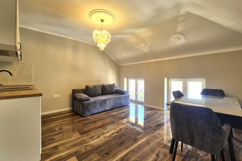 Condo/Apartment Opatija - Centar, Opatija, 53m2