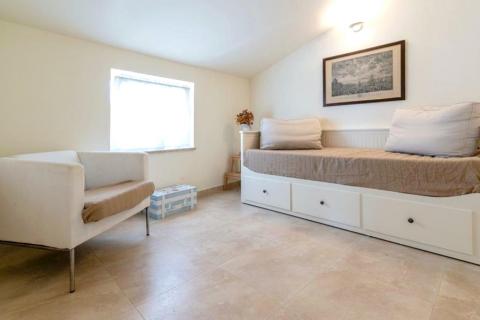 Istra, Umag centar - kuća s lokalom, 50 m od mora