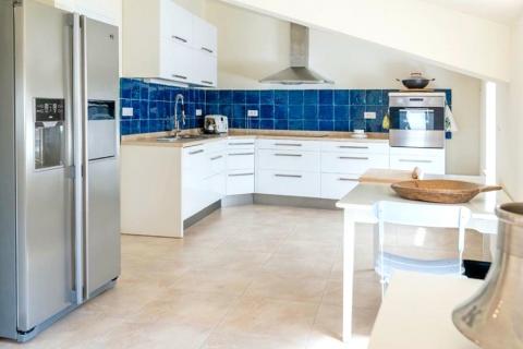 Istra, Umag centar - kuća s lokalom, 50 m od mora