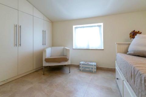 Istra, Umag centar - kuća s lokalom, 50 m od mora