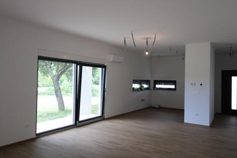 Istra, Baderna-kuća u visokoj roh-bau fazi 