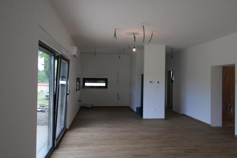 Istra, Baderna-kuća u visokoj roh-bau fazi 