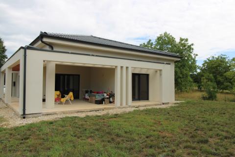 Istra, Baderna-kuća u visokoj roh-bau fazi 